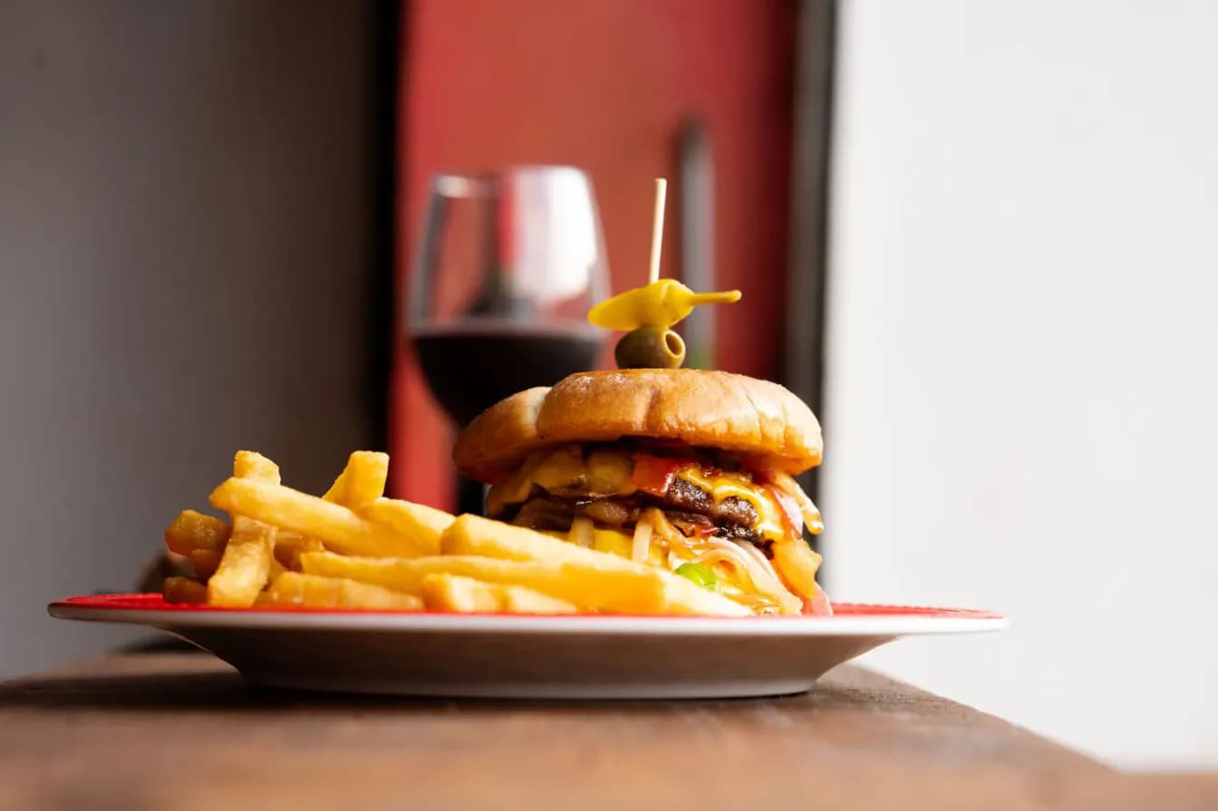 Goody Goody Hyde Park Cheeseburger