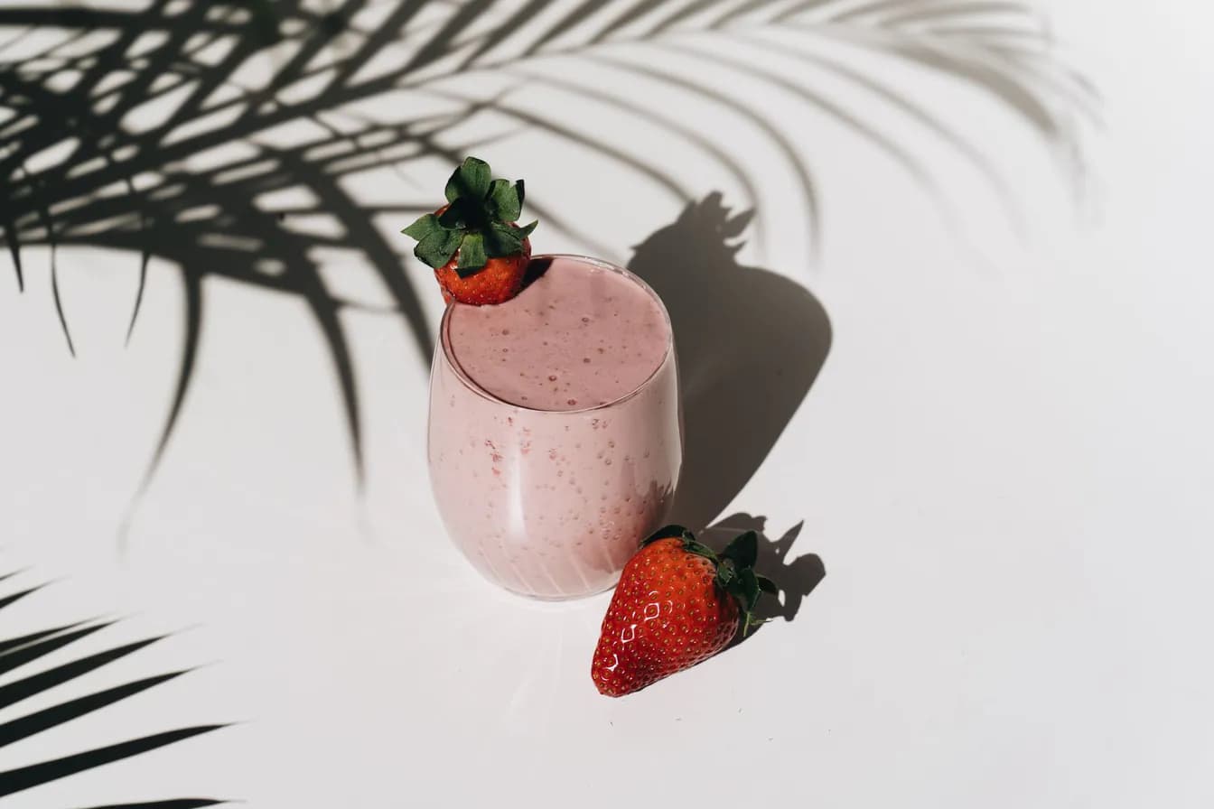Mango or strawberry smoothie
