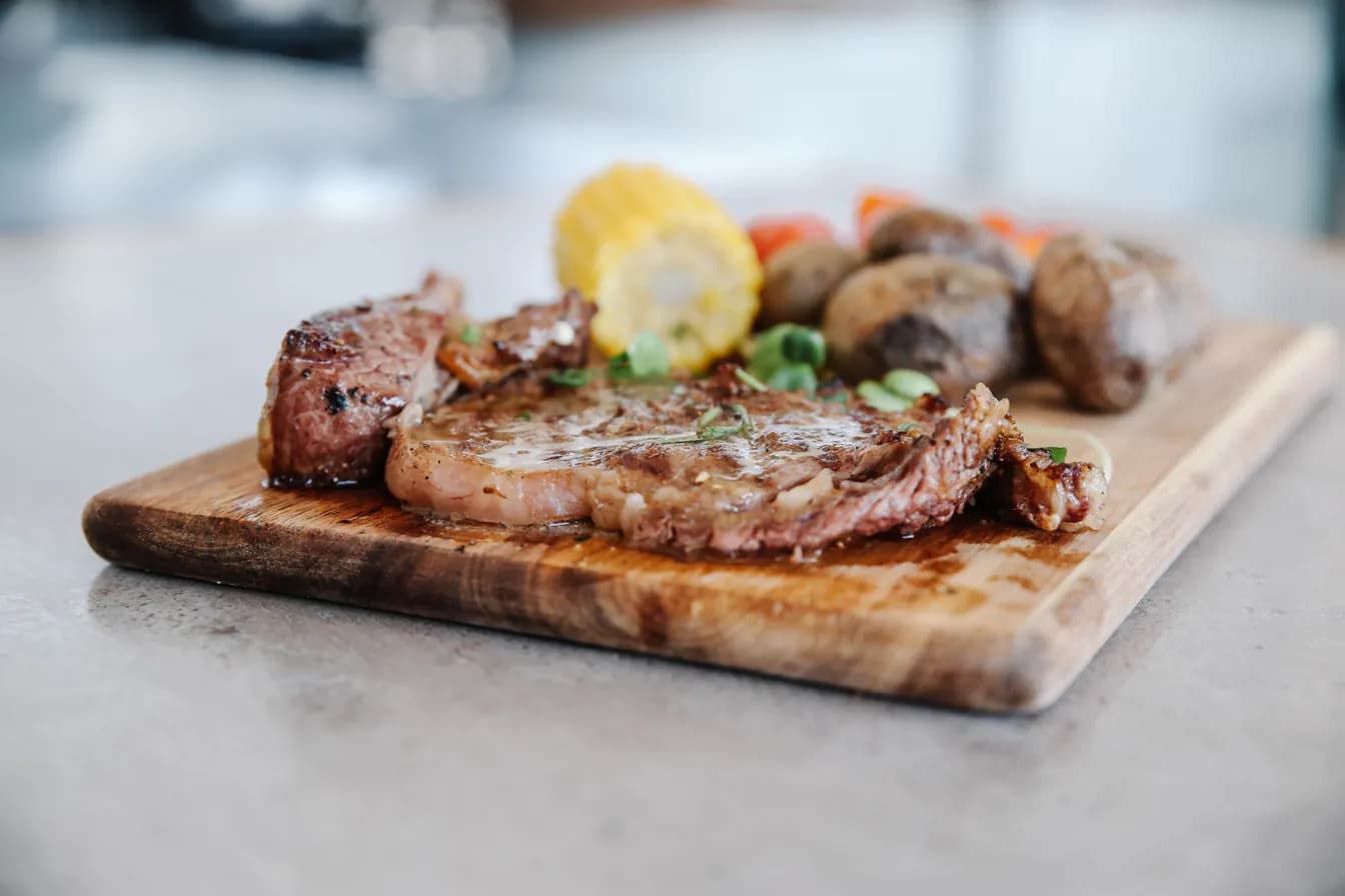 CHOPPED BEEF STEAK