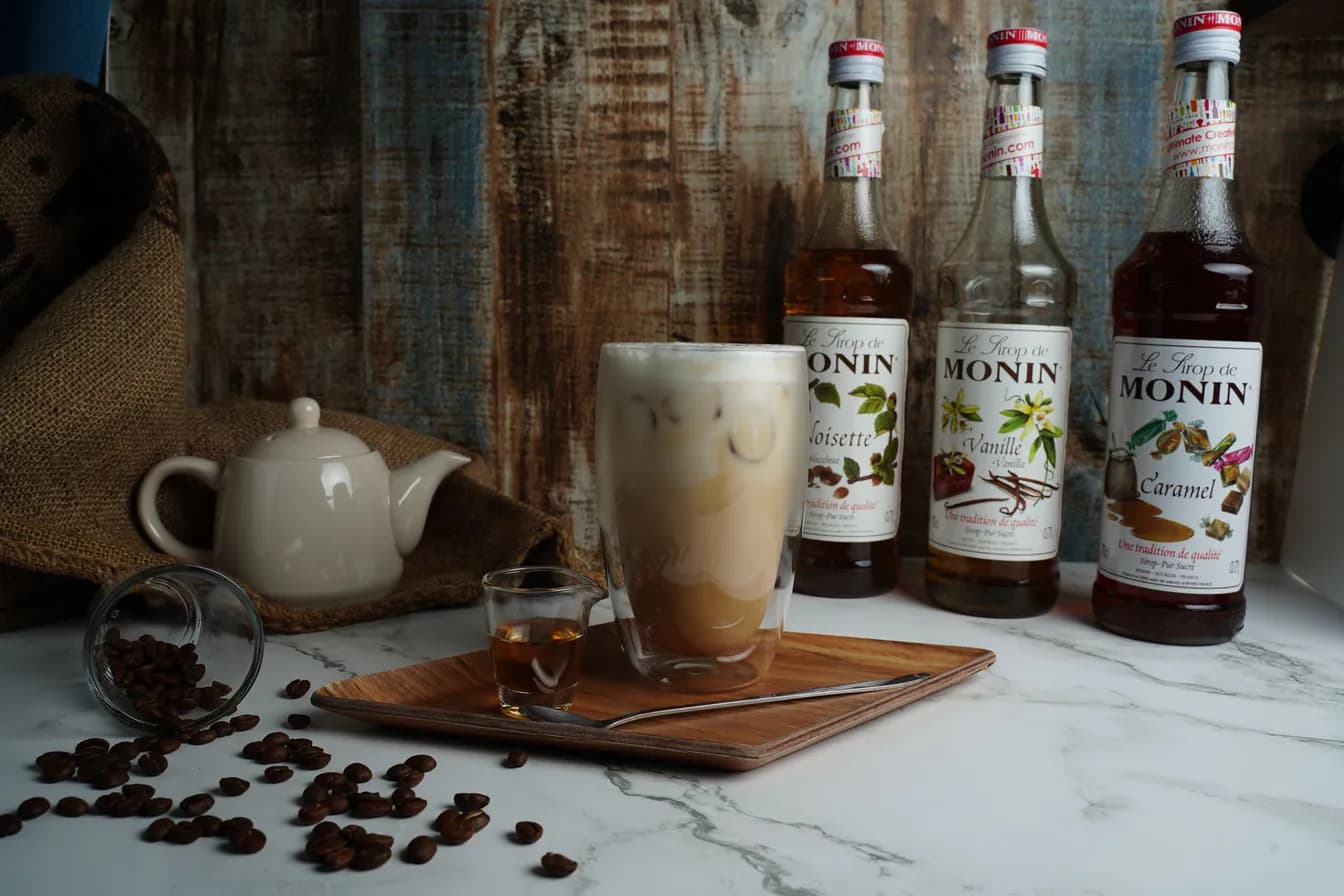 Iced Caramel Macchiato