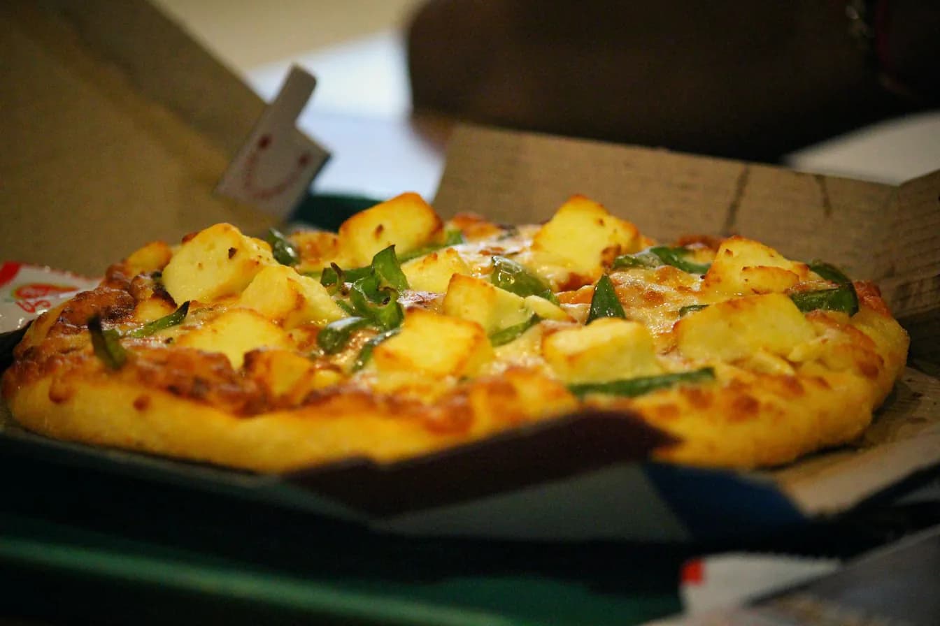 Paneer Makhani Pizza