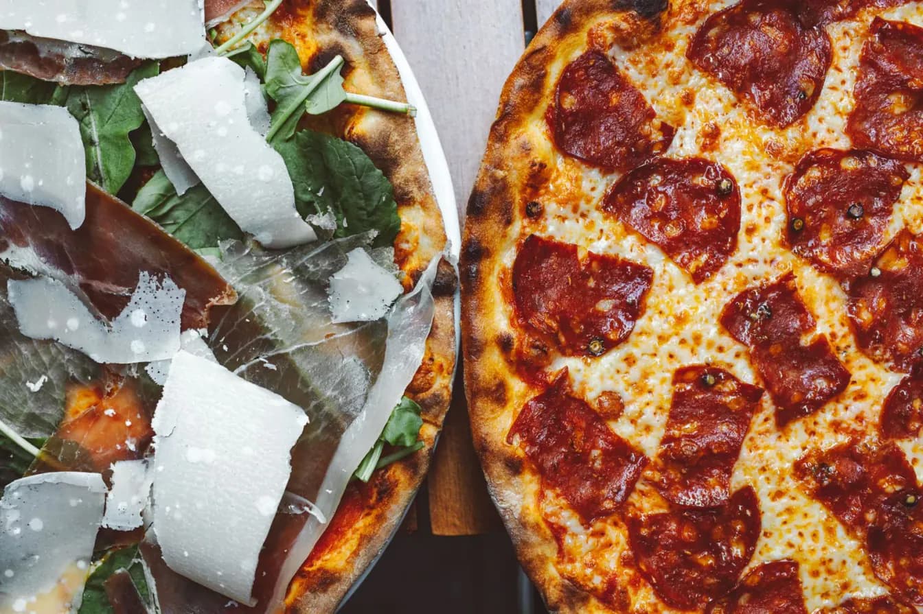 Large 1 Topping Pizza Monday & Thursday Special