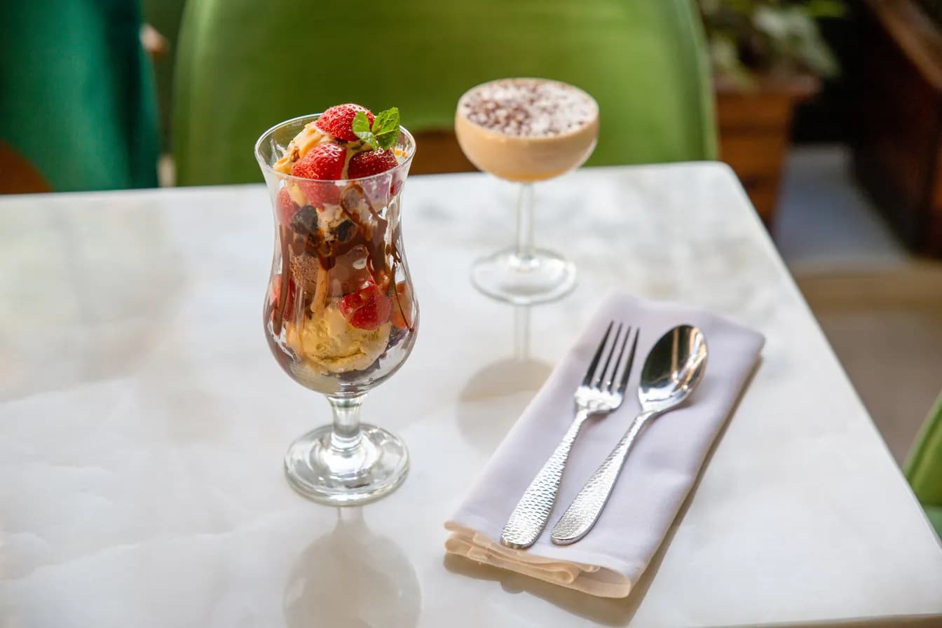 SUNDAES
