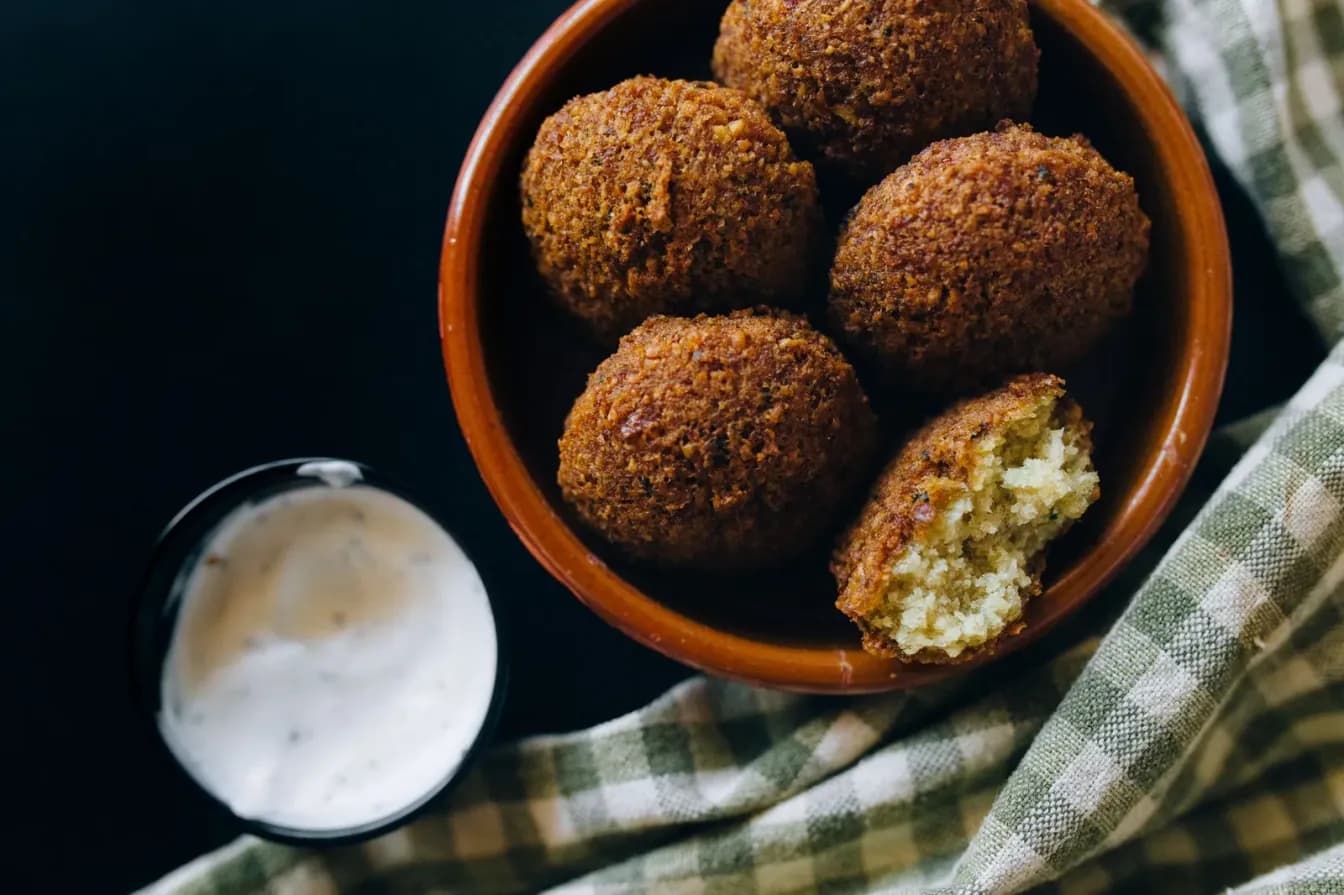 Falafels with Tahini Sauce