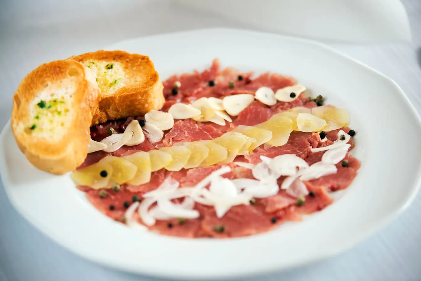 Tuna Carpaccio on Baguette