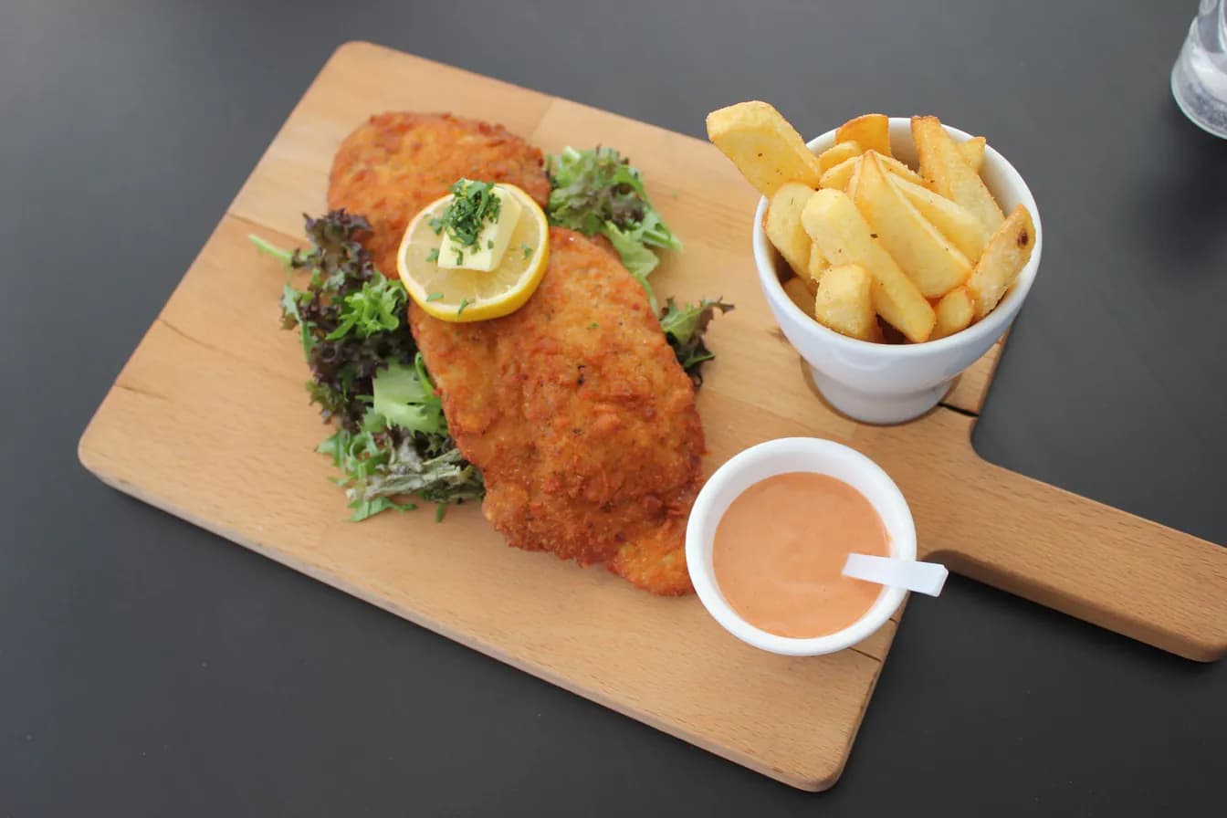 Lunch CHICKEN MILANESE