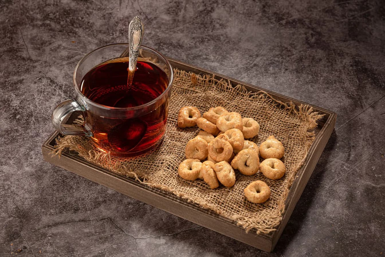 Puglia Cerignola Olives & Taralli