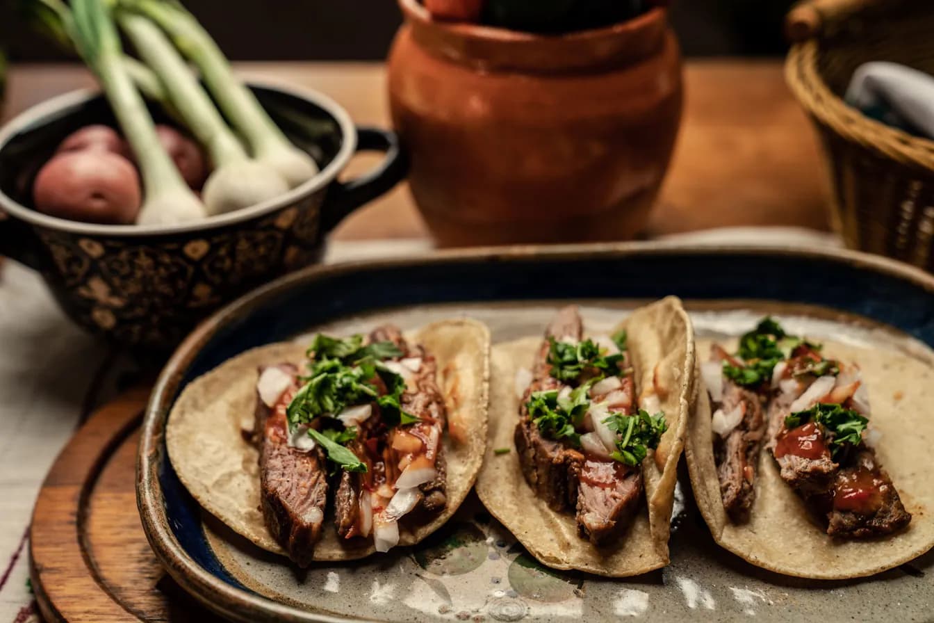 GROUND BEEF TACOS (SOFT SHELL OR FRIED)