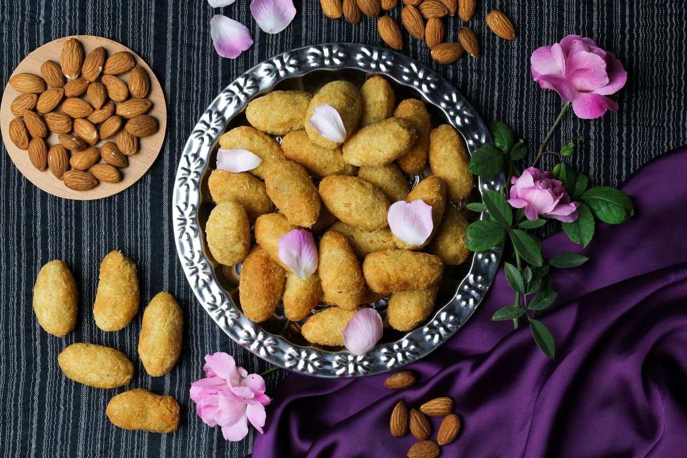 Almond Horns
