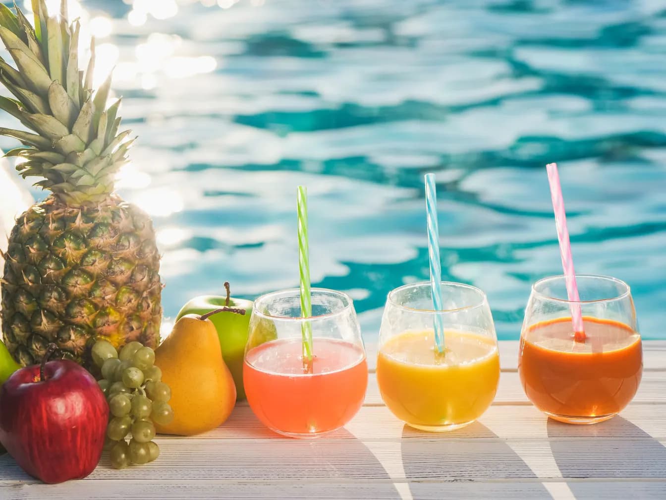 Poolside Punch Fizz