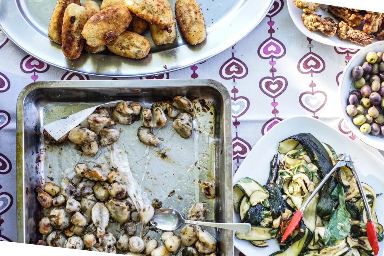 Olive Tree Feast (Serves 4 Persons)