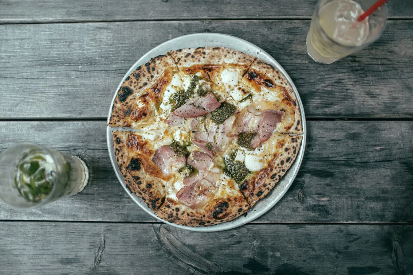 10" pesto pizza