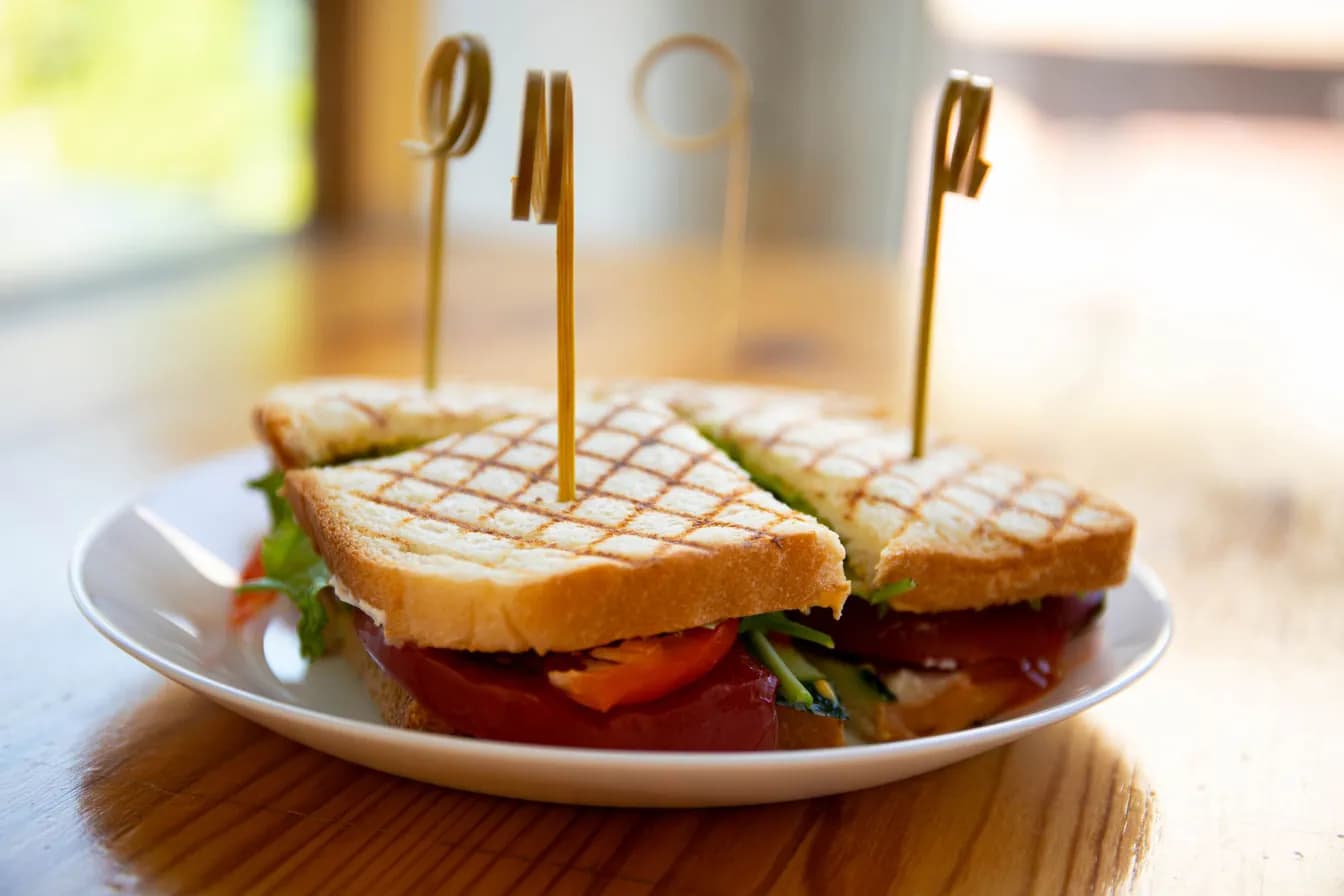 Basa (Groupers Cousin) Sandwich