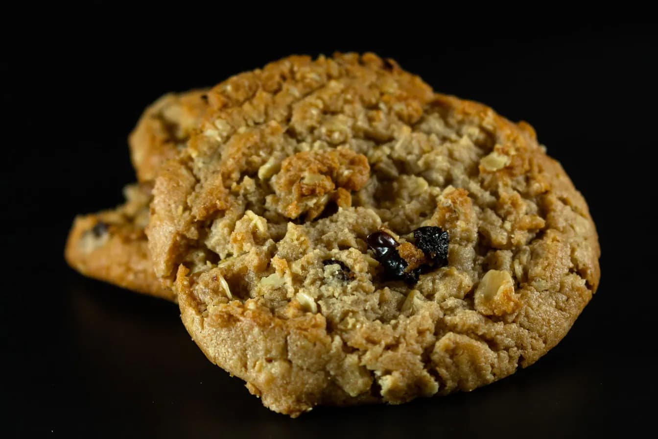 Classic Oatmeal Raisin Cookie