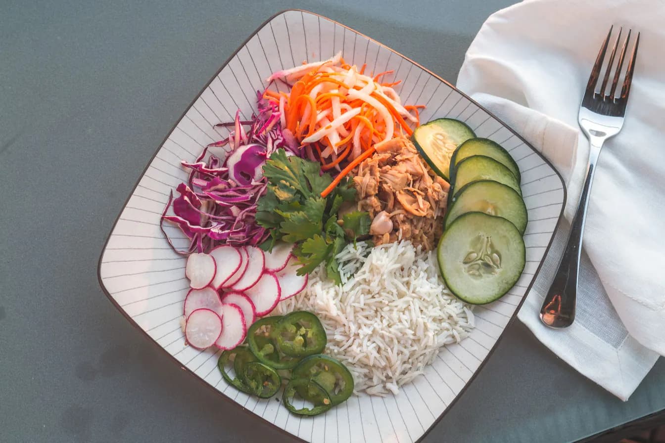 TUNA SALAD PLATE