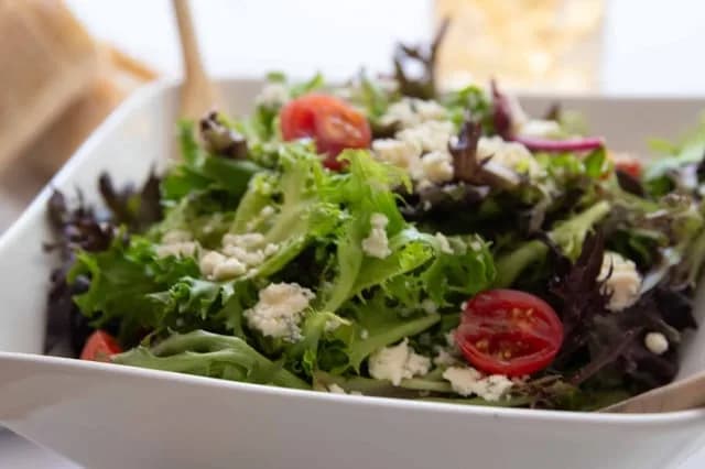 Family Jenns Salad for 4