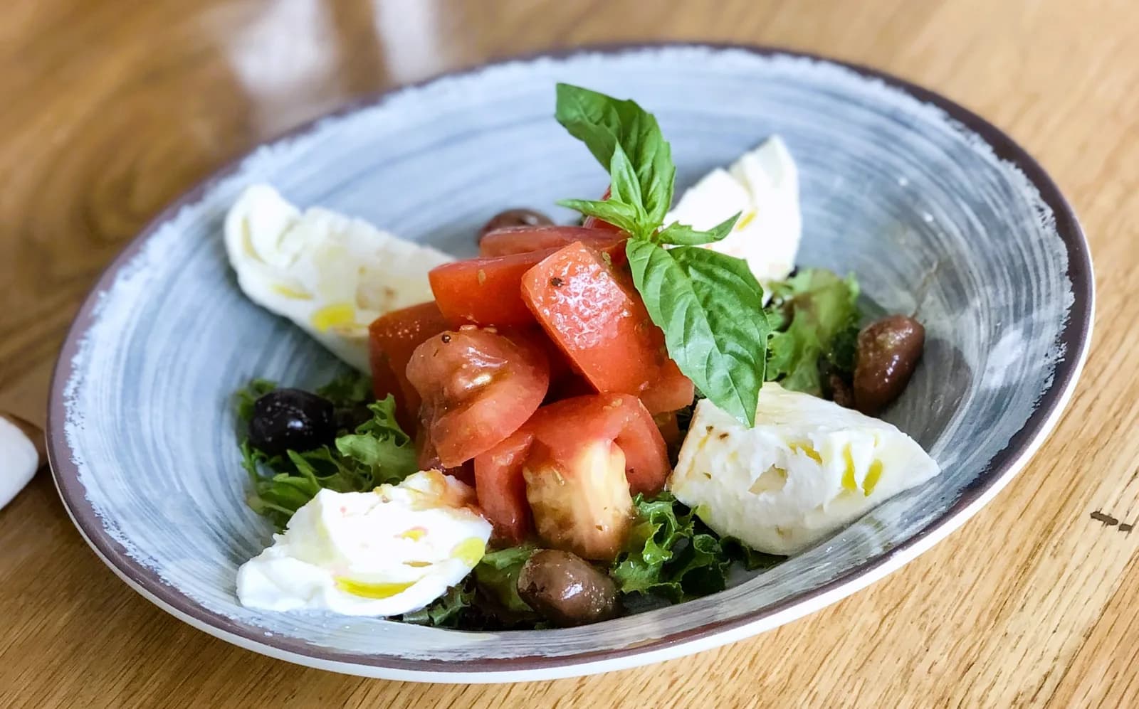 Salad Mozza and Tomato