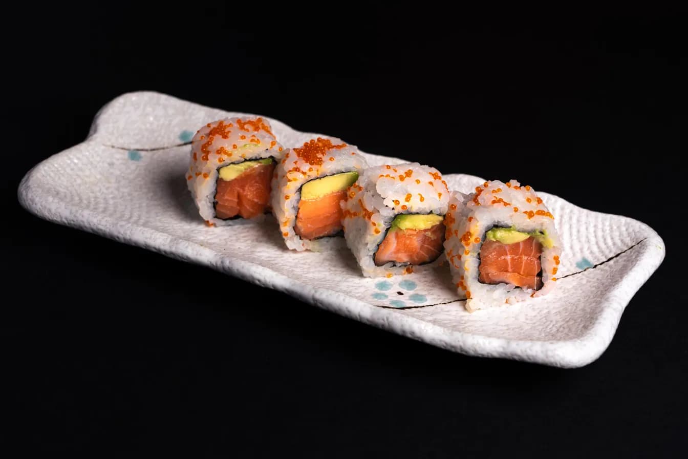 SALMON AVOCADO ROLL