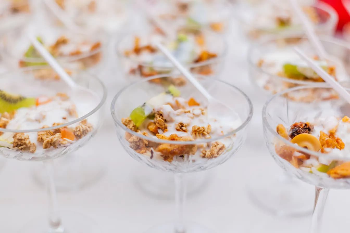 YOGURT & FRUIT PARFAIT