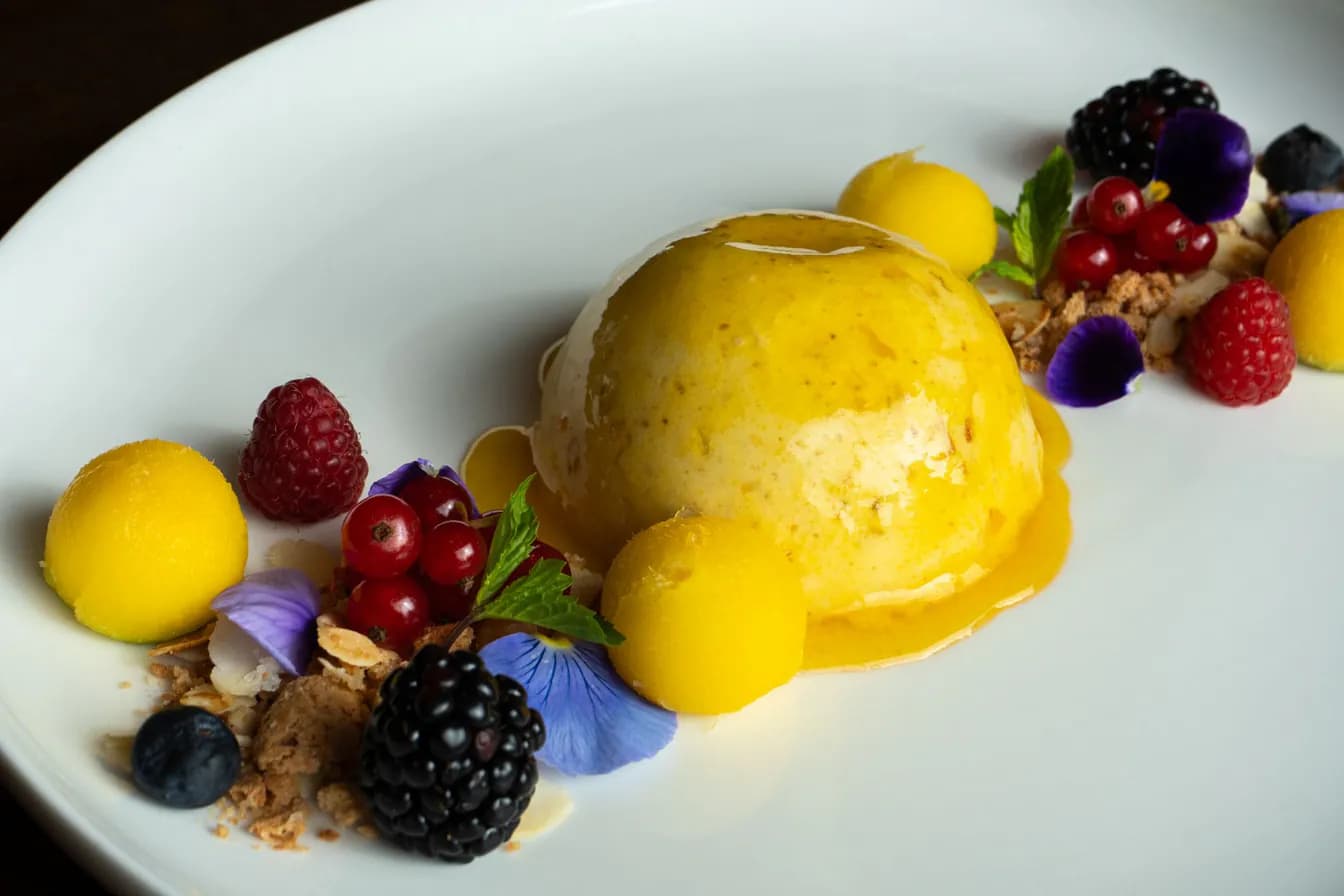 Mango mousse cake