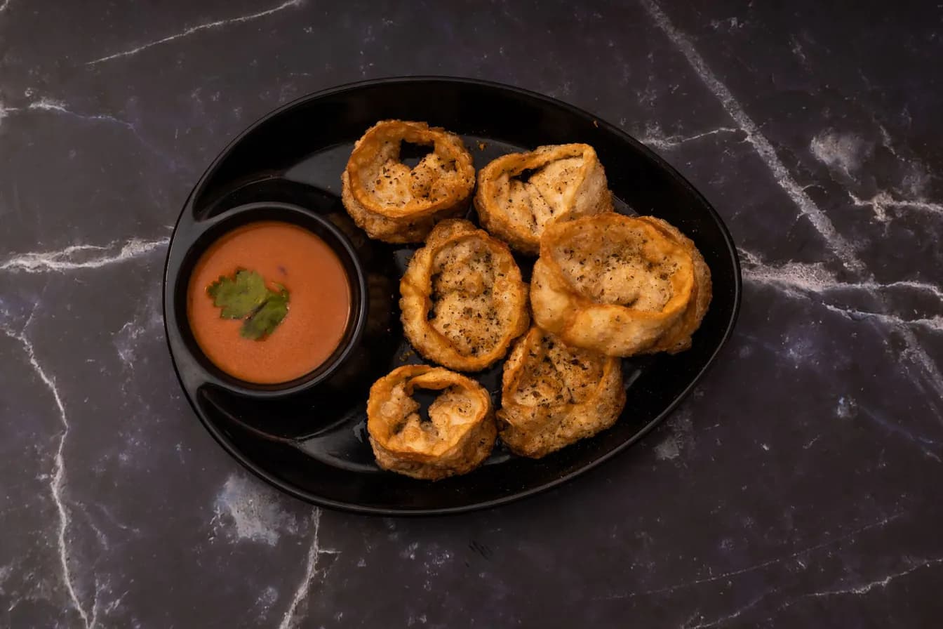Makhani Paneer Momos