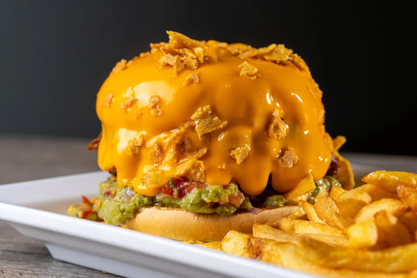Bacon-Guacamole Deluxe Burger