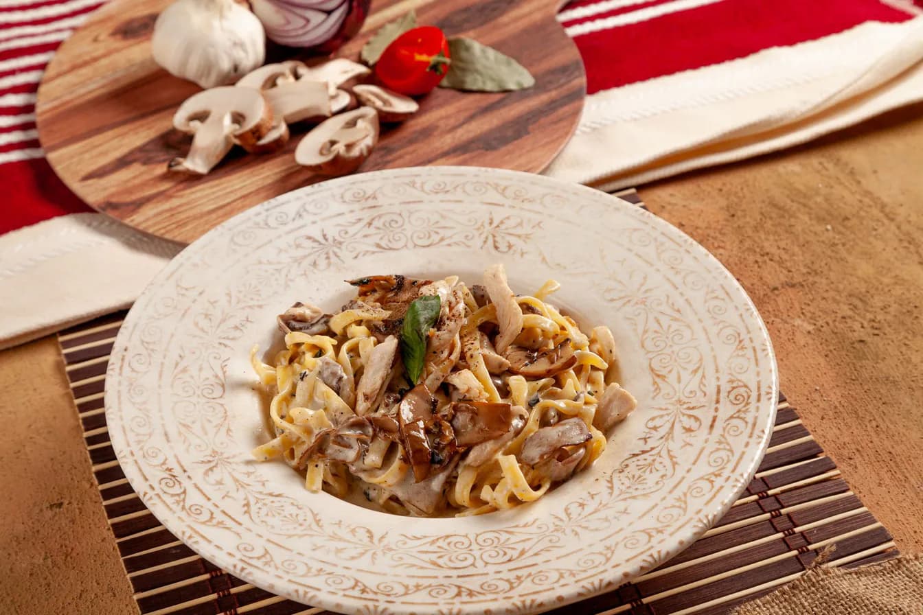Pasta with Mushrooms & Grilled Chicken