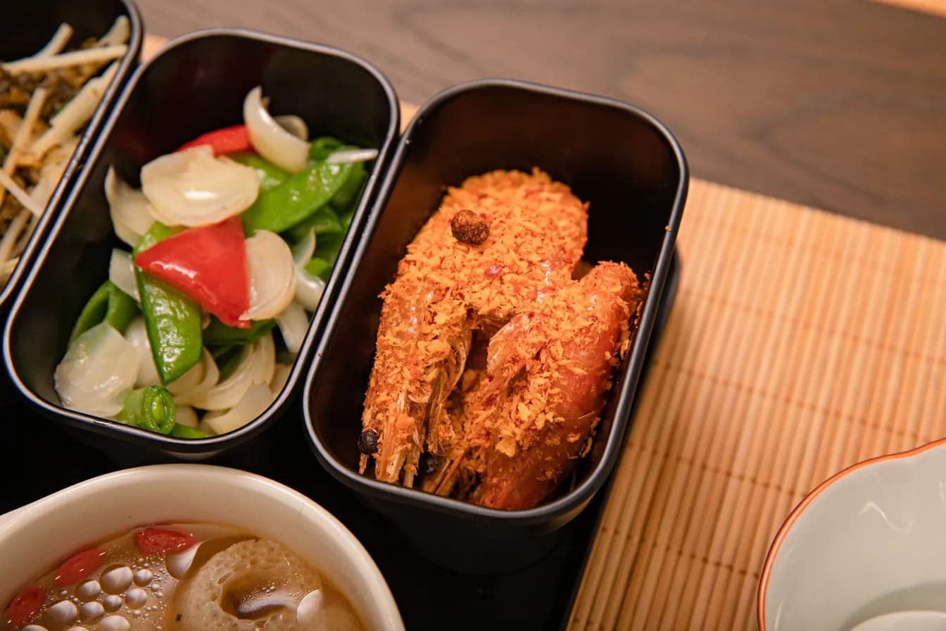 Jumbo Shrimp with Snow Peas