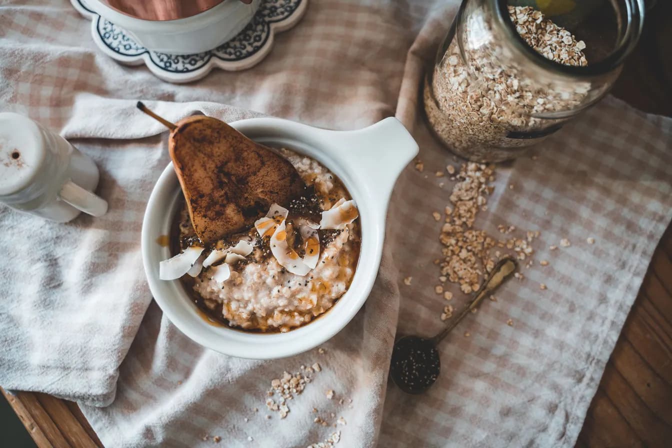 Warm Gluten-Free Oatmeal – Nuts and Fruit