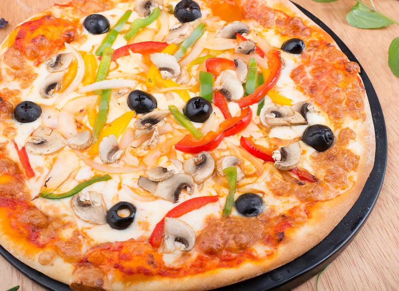 Large Vegetarian Pie Pizza