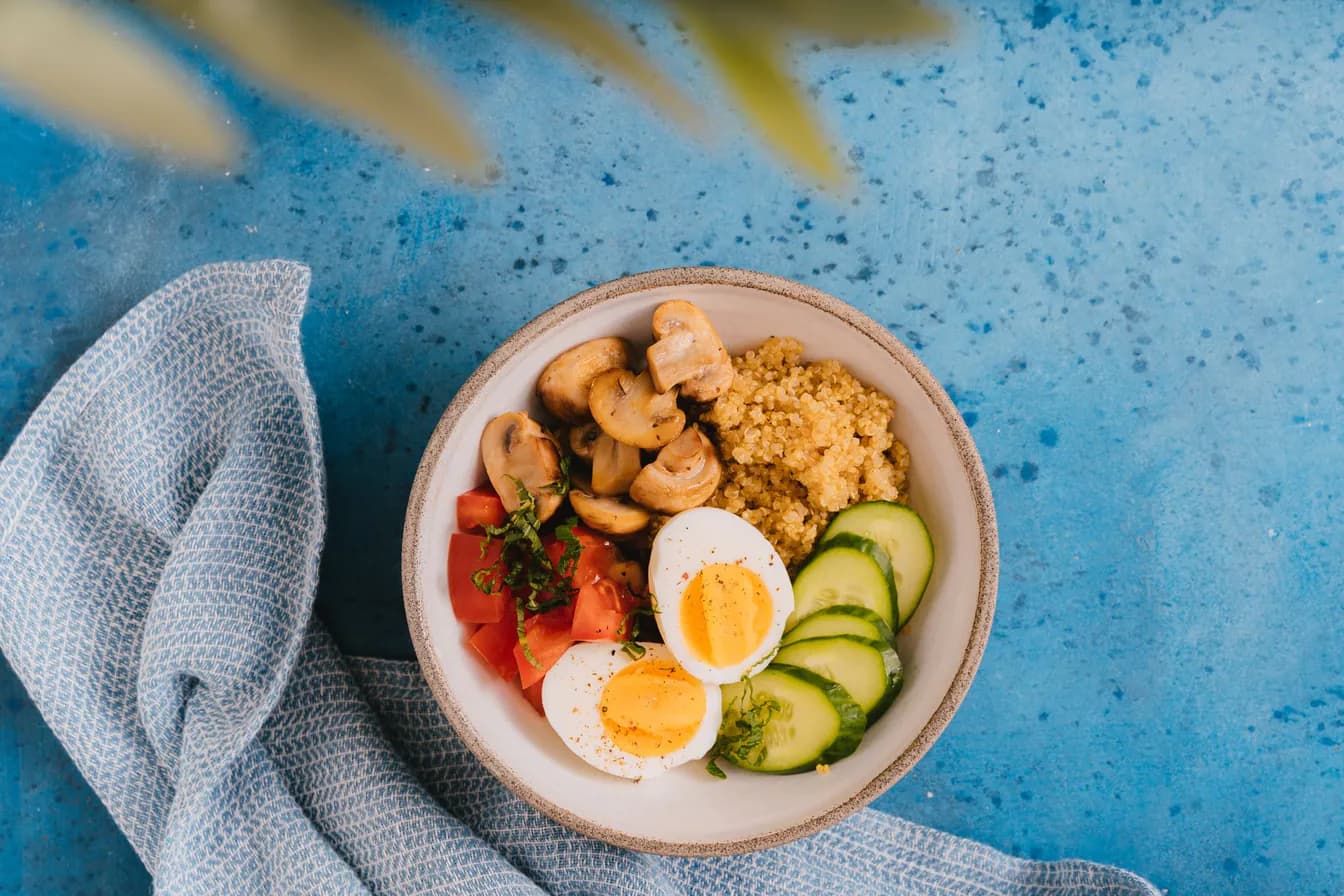 Power Breakfast Quinoa Bowl